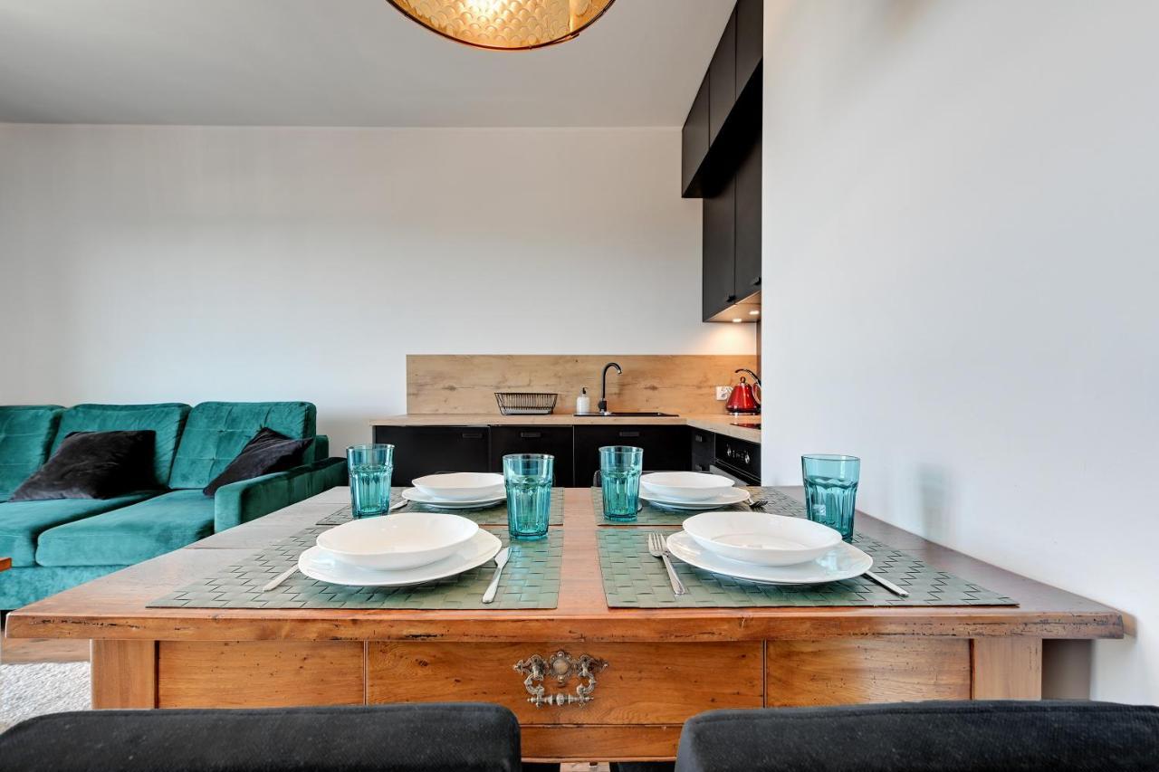 Platinium Zajezdnia Wrzeszcz Apartment กดัญสก์ ภายนอก รูปภาพ