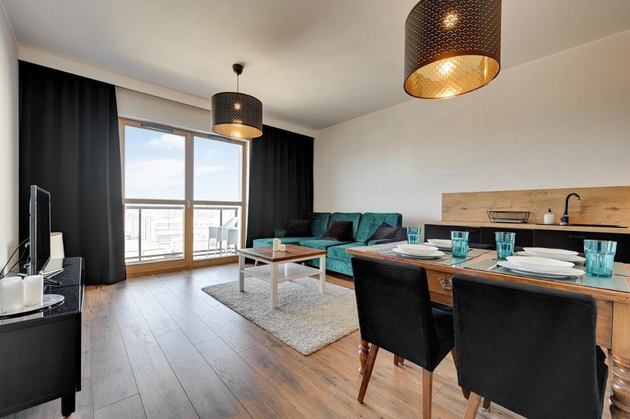 Platinium Zajezdnia Wrzeszcz Apartment กดัญสก์ ภายนอก รูปภาพ