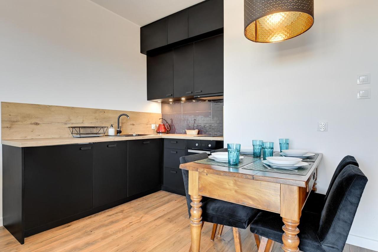 Platinium Zajezdnia Wrzeszcz Apartment กดัญสก์ ภายนอก รูปภาพ