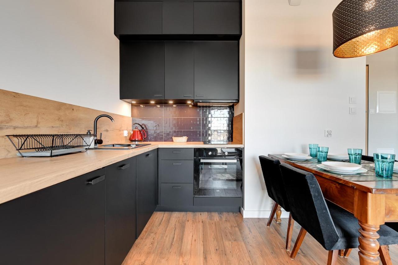 Platinium Zajezdnia Wrzeszcz Apartment กดัญสก์ ภายนอก รูปภาพ