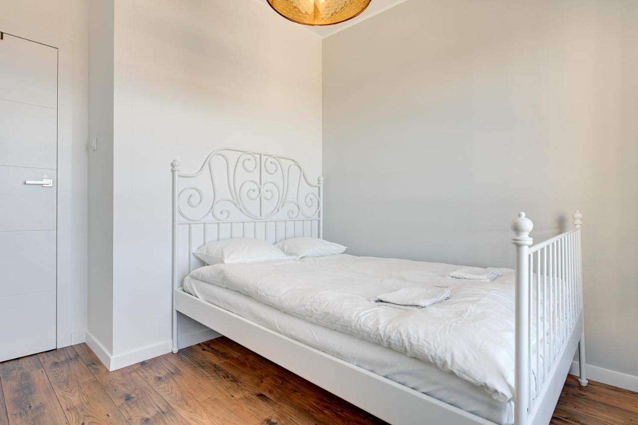 Platinium Zajezdnia Wrzeszcz Apartment กดัญสก์ ภายนอก รูปภาพ